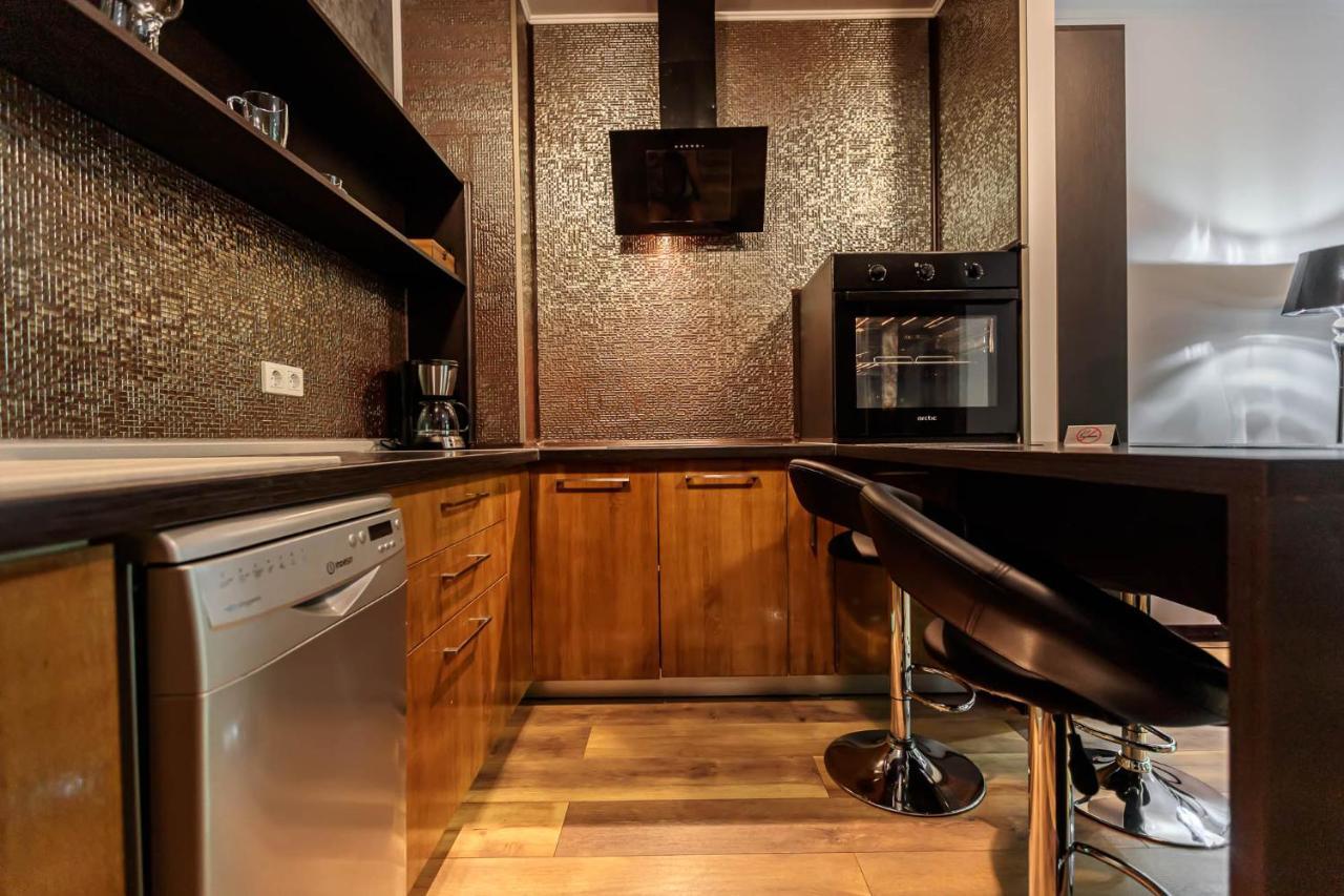 Tampa Gardens Apartments - Adults Only Brasov Luaran gambar