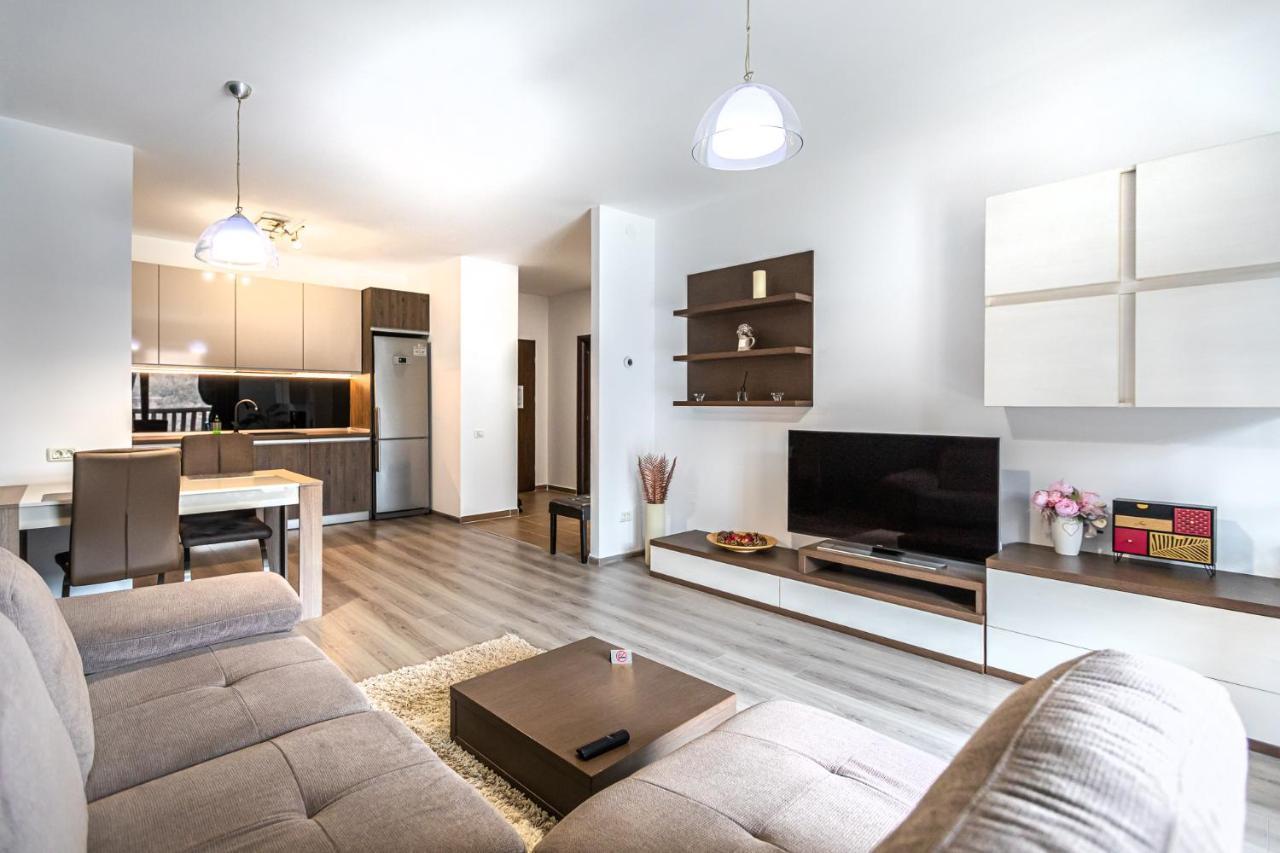 Tampa Gardens Apartments - Adults Only Brasov Luaran gambar